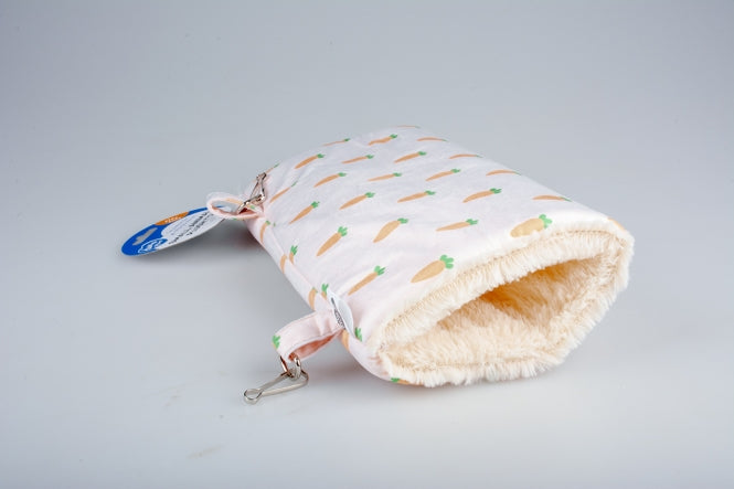 Kuscheltunnel – Möhrchen 'hängend'