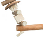 Holz Knabberschaukel aus Kokosnuss / Rattan