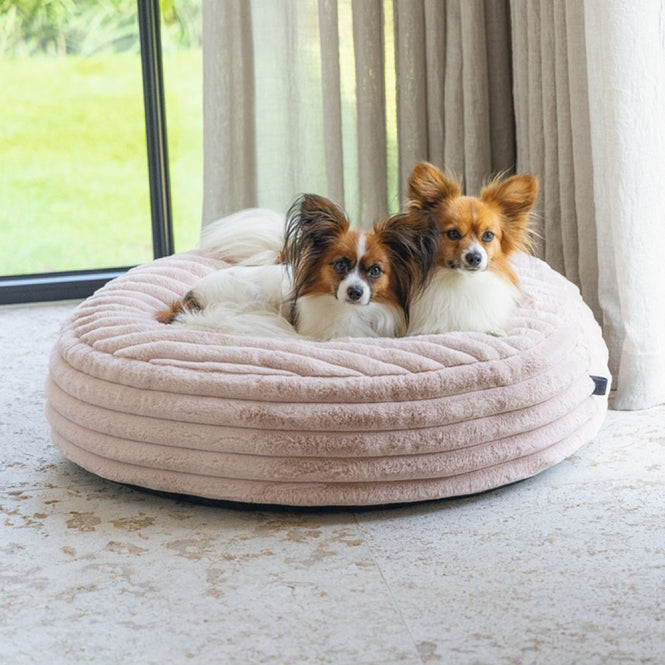 Designed by Lotte Hundebett Reza – rund