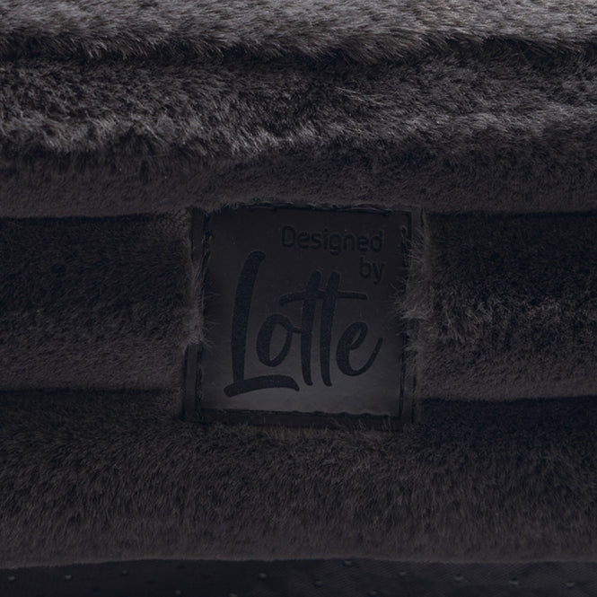 Designed by Lotte Hundekissen Reza