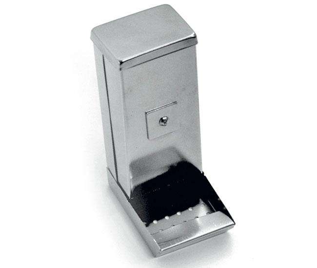 Futterspender aus Metall