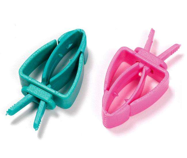 Futterhalter aus Plastik - 2er Set