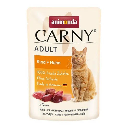 Saftige Fleischkomposition aus Rind und Huhn mit sichtbaren Fleischstücken für ausgewachsene Katzen, die natürlichen Fleischgenuss bevorzugen.